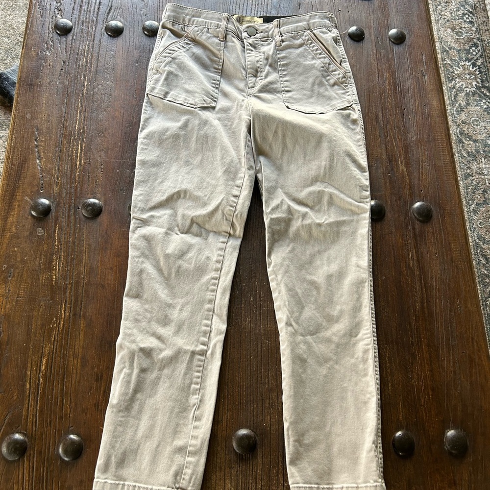 Democracy Straight-Leg Jeans in Light Beige